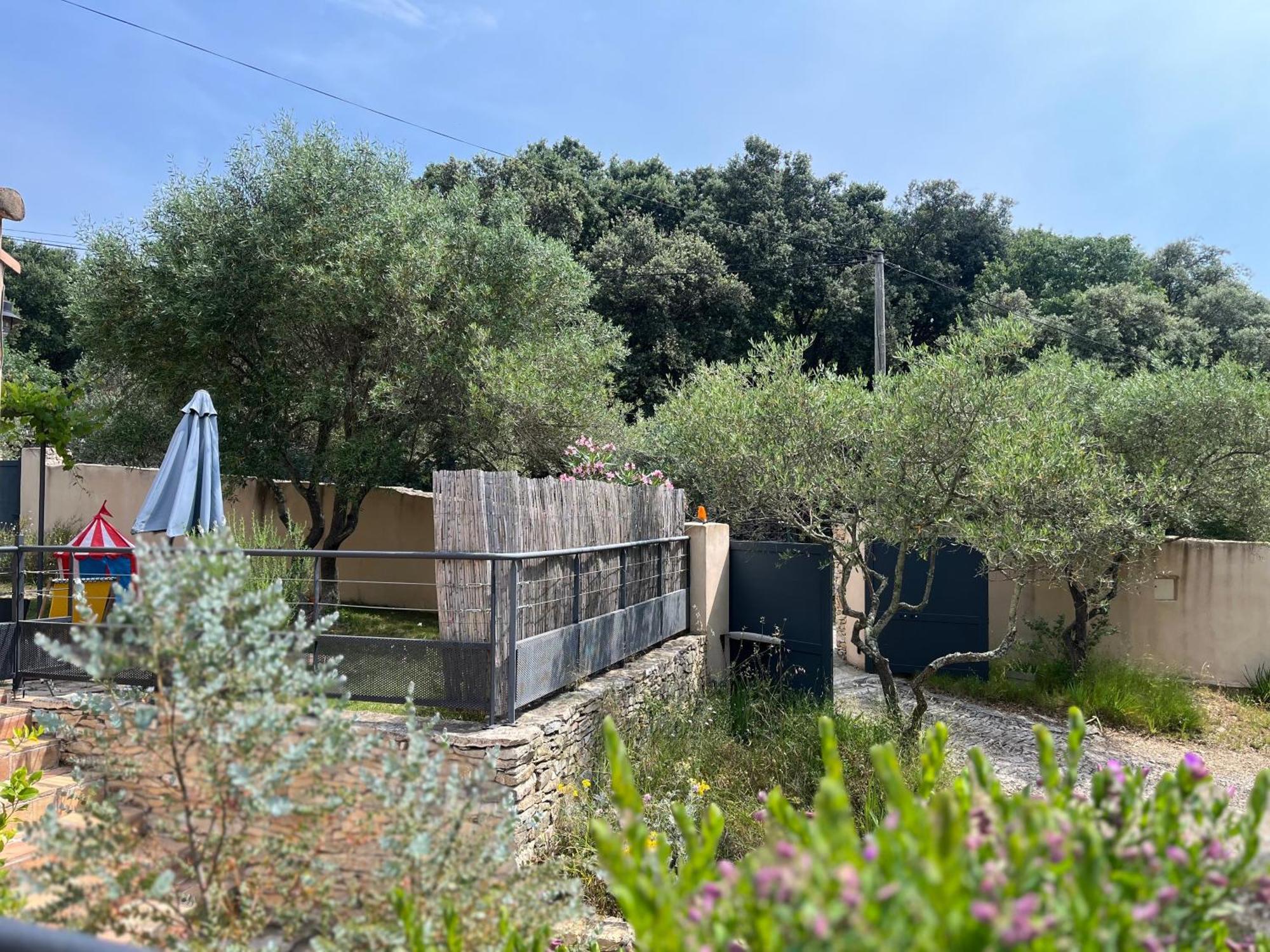 Villa Pierre Blanche Le Calme A 5Mn Du Centre Ville Nîmes Eksteriør billede